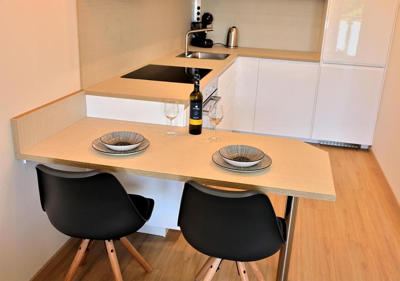 New Cozy 2 Room Pink Apartment Bratislava 059 Экстерьер фото