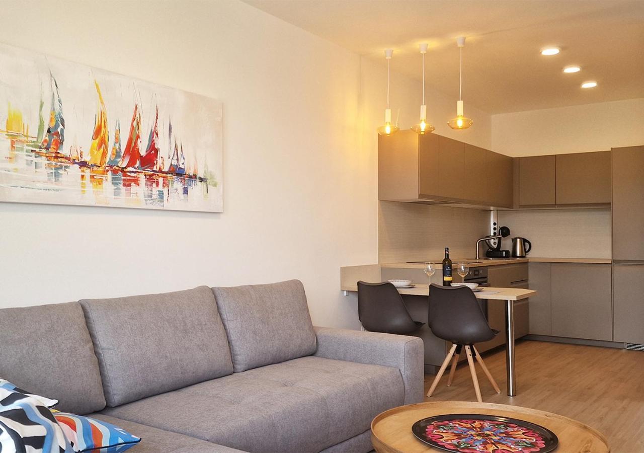 New Cozy 2 Room Pink Apartment Bratislava 059 Экстерьер фото