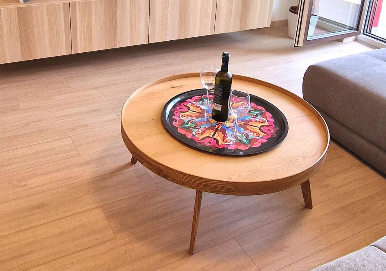 New Cozy 2 Room Pink Apartment Bratislava 059 Экстерьер фото